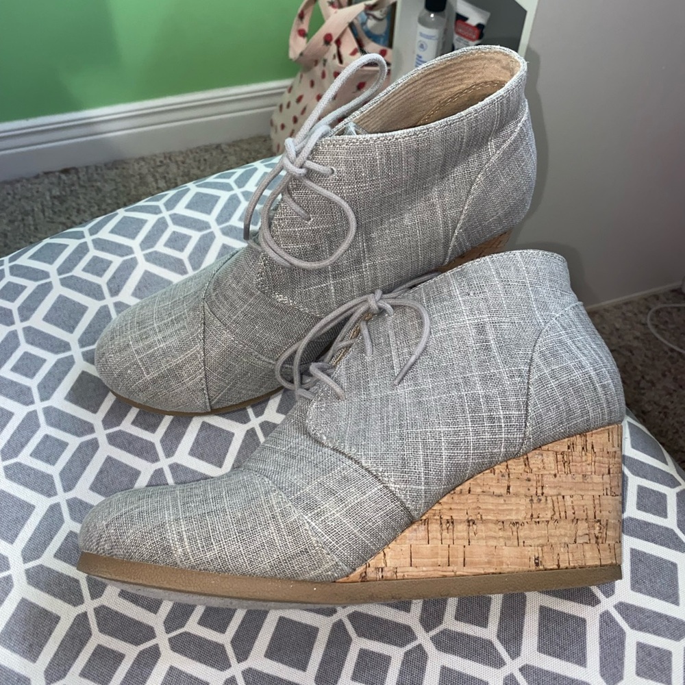 Women’s Gray Boots Wedge Heel Short Ankle Bootie Laces Winter Fall